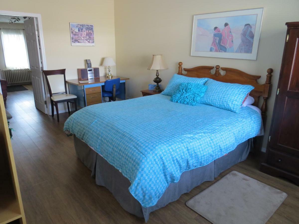 Burns Lake Bed And Breakfast ภายนอก รูปภาพ